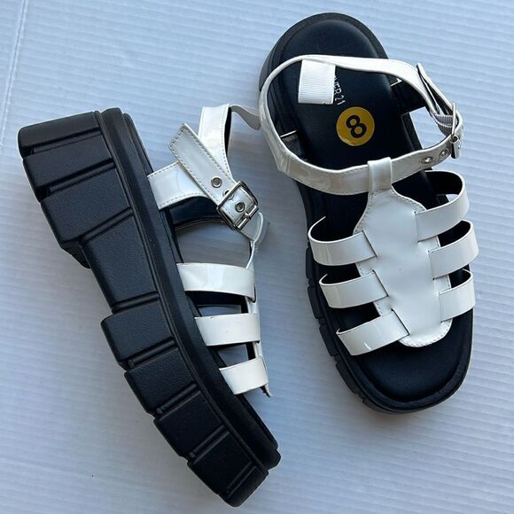 Forever 21 White and black chunky platforms shoes - Picture 3 of 11